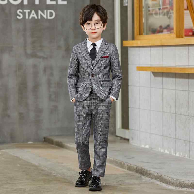 小わっぱ用 フォーマルスーツ お坊っちゃん 縞模様 上衣 ズボン下 より良い 蝶タイ付き添い人 御芽出度 告げ知らせる会 かき鳴らす会 七五三 成人男性風 キッズ 背広 3点書き割り 上下書き割り 小わっぱ服 入園式 卒園式 はいり込む式 卒式