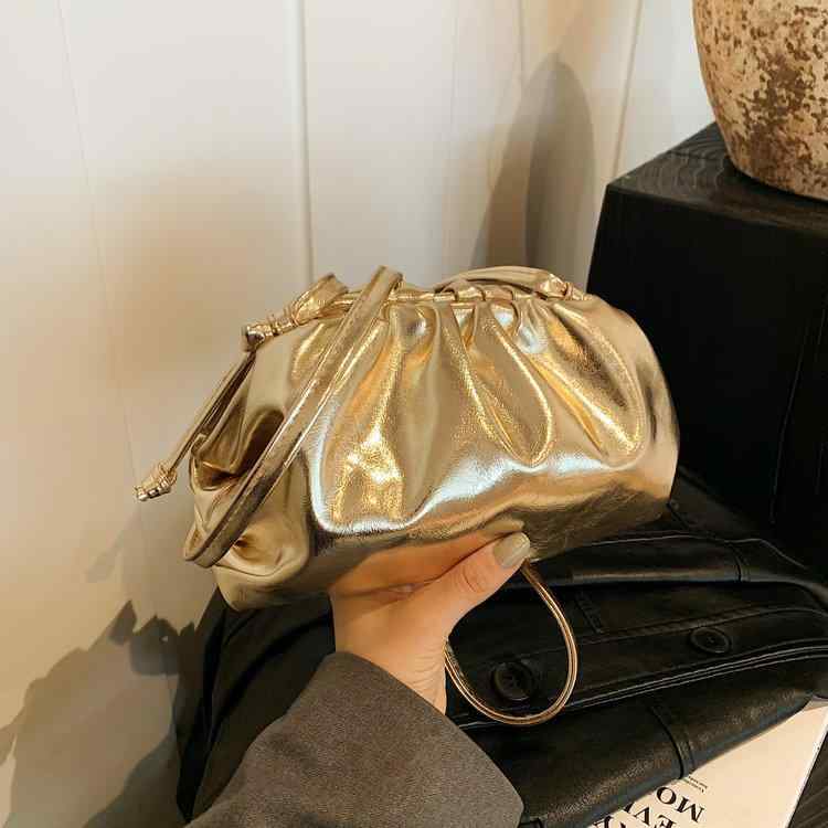 バッグ レディース クラッチバッグ ショルダーバッグ 2way 小さめ かわいい 金色 銀色 PU レザー 雲型 クラウドバッグ 斜めがけ 車縫い ステッチ ベーシック デイリーユース