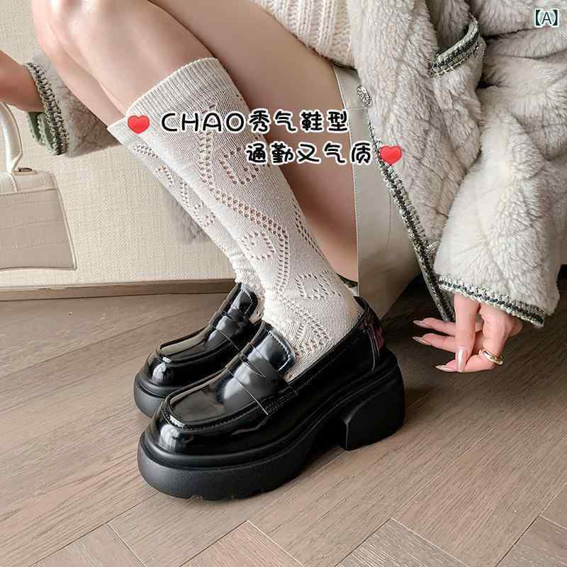 レディース 厚底 ローファー 復古風 ヒールシューズ 女性用 韓国スタイル イングリッシュスタイル 防水台 粗めヒール メタル装飾 ステッチ ラバーソール 超繊維 天然皮革 インソール 低めのつま先 ラウンドトゥ 深め開口 スリッポン シームレス 日常使 5,154円