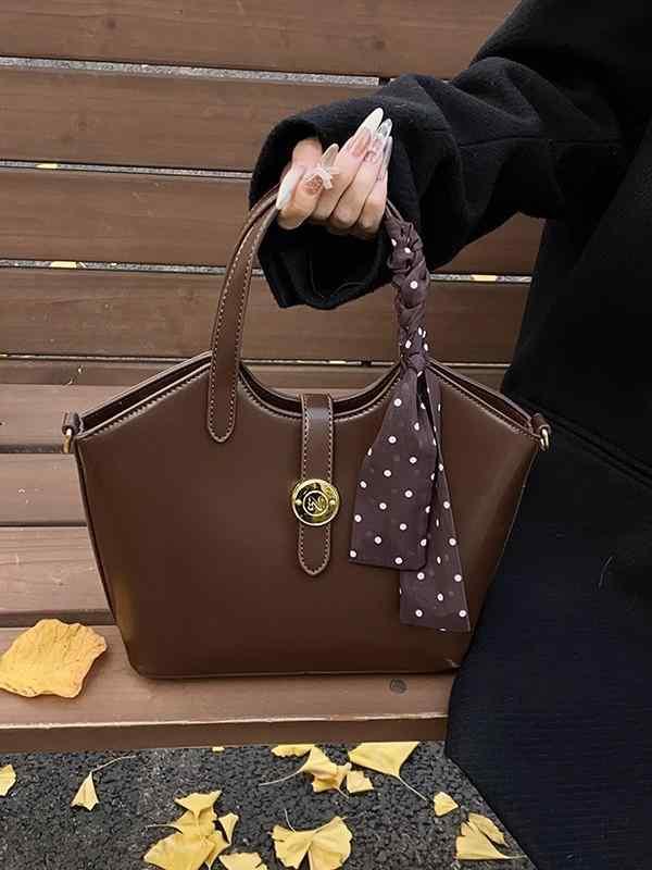 バケットバッグ レディース 秋冬 ミドルサイズ ショルダー ハンドバッグ 都市スタイル シンプル デザイン PU素材 キャンバス裏地 ジッパー開閉 ソフト ハンドル シングルストラップ 日常使い ブラック ワインレッド グレー ブラウン コーヒー カラー