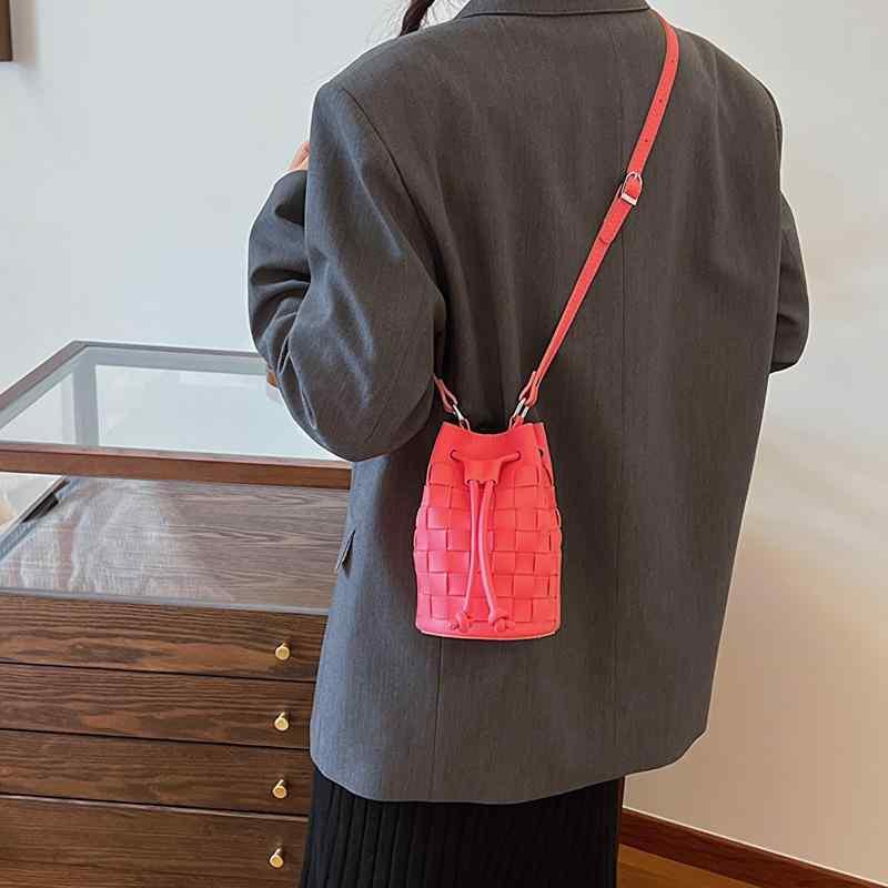 女性用 肩掛けバッグ 斜めがけ ファッション トレンド 水桶型 ショルダーバッグ かわいい ミニバッグ PU素材 米白 ・柑其 コットン ピンク グリーン ブラック 都市 シンプル ミディアムサイズ 車縫いステッチ 春季 ナイロン内張り 楕円形 磁気留め