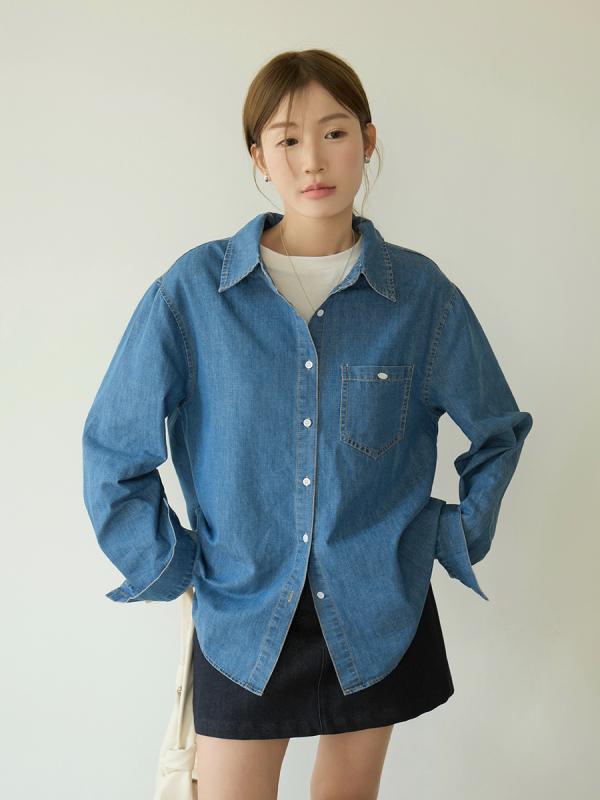 レディース シャツ トップス 牛仔風 デニム 長袖 開襟 翻領 ワイドシルエット ゆったり 春夏 春物 コットン ポリエステル 混紡 無地 単色 紺色 ネイビー ブルー 切り替え ・靭接 デザイン 日常使い 普段着 カジュアル スタイル 日韓風 快適 リラ