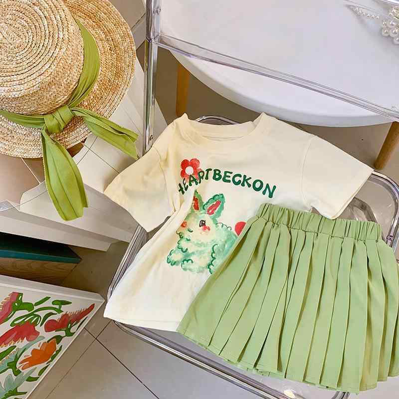 女の子 トップス プリント ウサギ モチーフ 半袖 シャツ かわいい 百褶 スカート パンツ セット 緑色 綿混紡 素材 夏用 女児 服 3-8歳 対応 軽やか デザイン 蝶結び アクセント 韓風 スタイル 普通 厚み 短袖 タイプ 単排 ボタン 留め