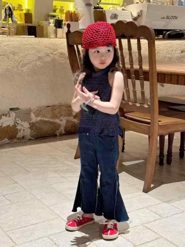 女児 デニムパンツ 春夏 切り替え デザイン 九分丈 ラッパー スタイル かわいい 洋気 欧米風 綿 柔軟 素材 中腰 伸縮性 ゴム ウエスト 子供 普段使い 夏 春 通勤 軽量 吸湿 速乾 機能 通年
