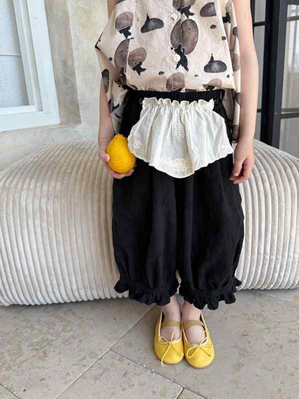 女児 ?卜パンツ 花辺 取り外し可能 九分丈 夏用 綿素材 柔軟加工 高腰 ミディアムトーン 子ども用 普段使い 軽量 伸縮性 かわいい デザイン 女の子 トップス ボトムス 組み合わせ アイボリー ブラック