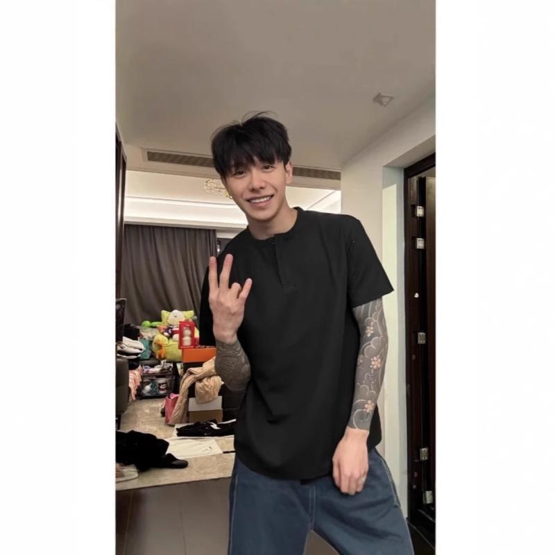 メンズ Tシャツ 亨利襟 短袖 春夏 薄手 ワッフル柄 ポリエステル混紡 ゆったりシルエット 日常着 吸湿速乾 無地 ブラック グレー ホワイト 青少年向け 半袖トップス セットインスリーブ ノンアイロン加工 軽量 カジュアルスタイル ストリートファッシ