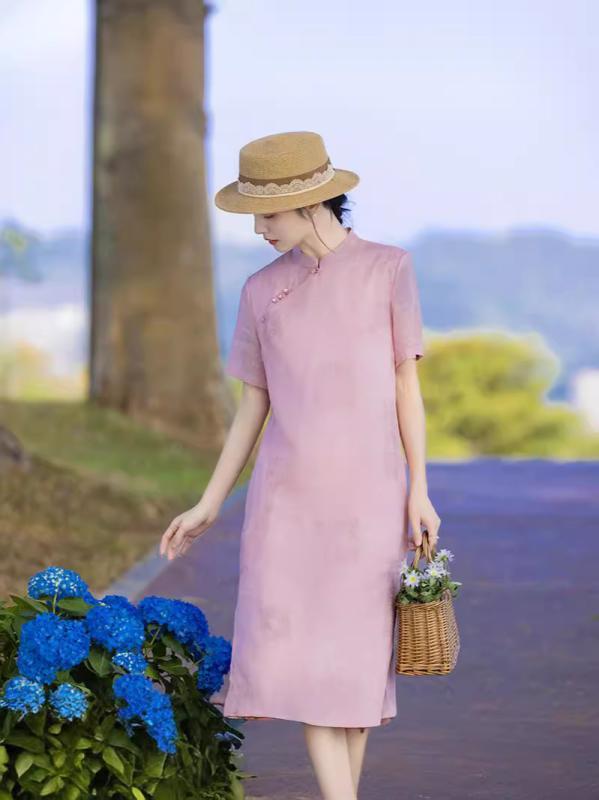 チャイナドレス 女性用 刺繍 改良 立領 盤ボタン 純色 スリム Aライン 中長丈 五分袖 ゆったり腰 ポケット ?麻 綿 混合 軽量 通気性 接触冷感 ピンク 春夏 スカート トップス ワンピース 気質 通勤 普段使い カジュアル 女性服 大きいサイズ 8,882円