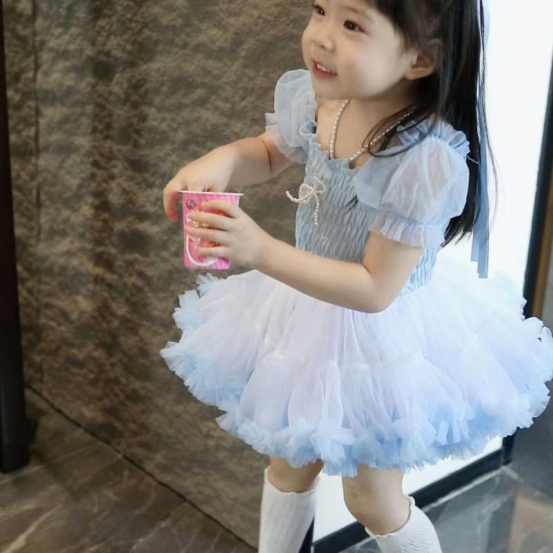 女の子 ワンピース 夏 プリンセス スカート 短袖 ブルー チュチュ スカート 網? レイヤード かわいい デザイン 女児 中小 サイズ ポリエステル 混紡 柔らかい 生地 切り替え スカート 軽量 通気性 良い アイスブルー カラーリング 100-14