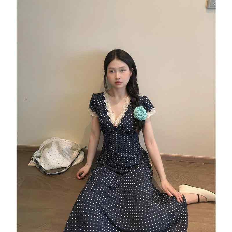 ワンピース 女性用 春夏 ロングドレス Aライン ストラップレス ワンショルダー Vネック ノースリーブ ハイウエスト ポルカドット レース 切り替え ポリエステル 接触冷感 吸湿速乾 修身 スリムフィット 軽量 通勤 デート かわいい 気質 復古 ブル
