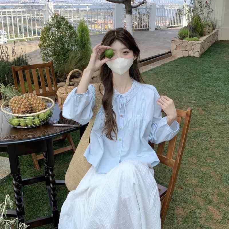 シャツ 女性用 春夏 緑 ブルー ラウンドネック フレア袖 ロングスリーブ 切り替え レース 花柄 デザイン 紐 装飾 綾? 素材 接触冷感 吸湿速乾 軽量 通勤 普段使い 都市スタイル 気質 カジュアル トップス ブラウス 爽やか フェミニン