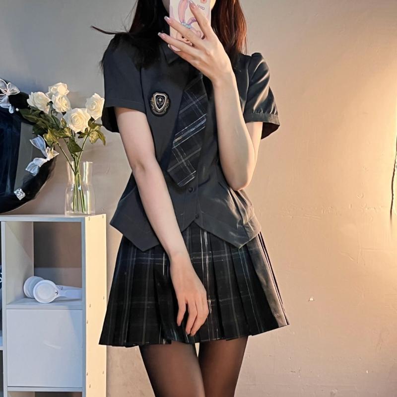 シャツ 女性用 秋冬 学院風 収腰 制服 トップス 長袖 方領 泡泡袖 コットン 深灰色 白色 修身 デザイン かわいい 清新 甘め スパイシー 純欲 百搭 プレーツ加工 軽量 吸湿速乾 普段使い 通学 秋冬コーデ カジュアル ソフト素材