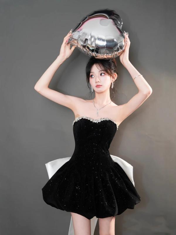 レディース ワンピース かわいい 甘め ベルベット ストラップレス 蝶結び ミニ プリンセス スカート 黒 赤 夏 宴会 デート 修身 フィット シルエット ?? ポリエステル 無袖 方領 中腰 短丈 単品 花苞 スタイル 甘美 清新 私服 ショート ド