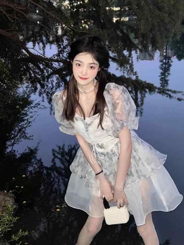 ワンピース 女性用 春夏 短め プリンセス フレアスカート 方領 泡泡袖 短袖 切り替え プリーツ加工 かわいい 芸術的 レトロ 中国風 軽量 PVC素材 インサイド付き ピクチャーカラー 日常使い カジュアル スタイル
