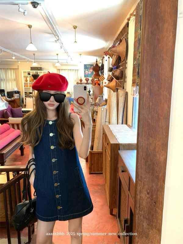 ワンピース 女性用 牛仔 デニム 無袖 コットン ポリエステル 切り替え Aライン ハイウエスト 丸首 シングルボタン 短丈 夏 春夏 復古 スタイリッシュ マイクロ収腰 フレアスカート 日常使い 軽量 通勤 カジュアル 日韓スタイル ブルー デニムブル