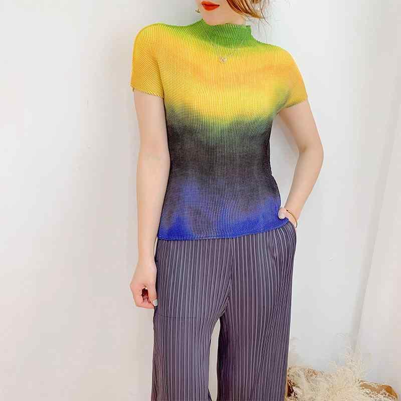 Tシャツ 女性用 短袖 半高領 プリント プリーツ 切り替え グラデーションカラー イエロー ブルー ポリエステル 接触冷感 吸湿速乾 通勤用 OLスタイル ゆったりシルエット 軽量 春夏 トップス シャツ ブラウス 気質 かわいい 6,389円