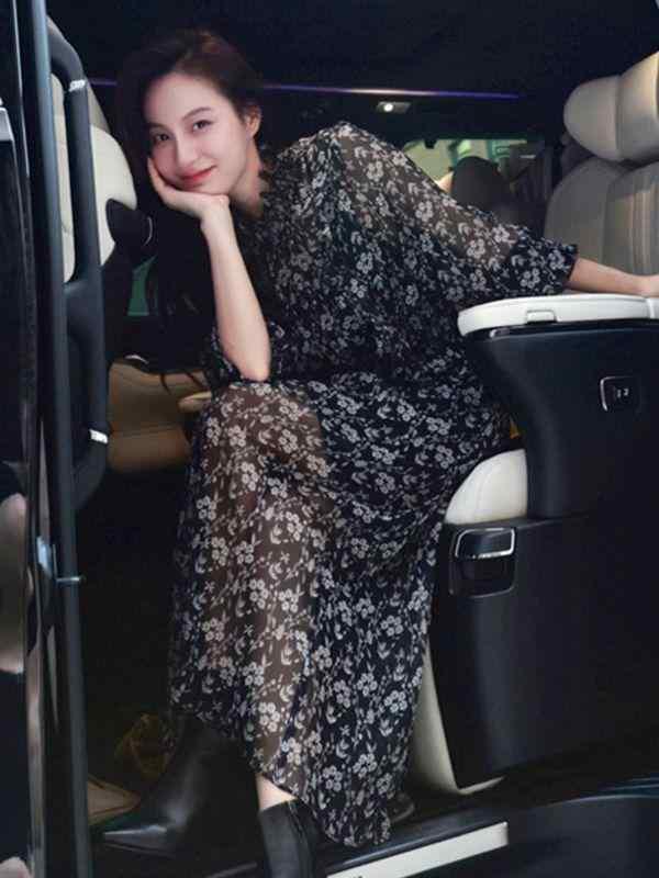 秋冬 ワンピース セット ロングドレス フレアスカート フラワープリント ポリエステル 混紡 スタンドカラー 中腰 ロングスリーブ 半ハイネック プリント加工 Aライン シルエット 気質 通勤風 セットアップ フレア ロングスカート 花柄 プリント ポリ