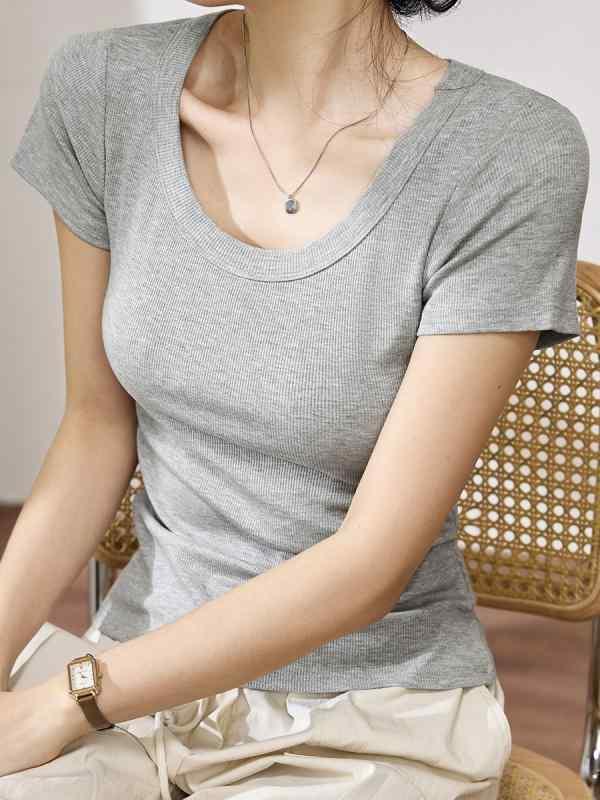 Tシャツ 女性用 短袖 接触冷感 伸縮性 綿 再生繊維 Uネック 斜め肩 普通丈 修身シルエット かわいい 百搭 レイヤード トップス ブラック グリーン グレー カーキ ベージュ ブラウン シンプル 日常使い 軽量 柔らかい 吸湿速乾 日韓カジュアル