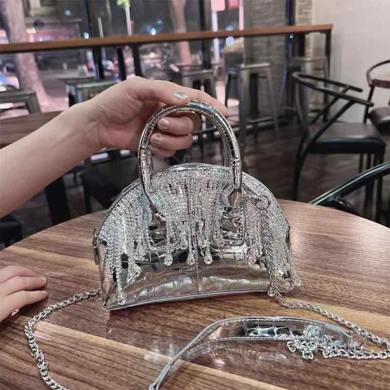 ハンドバッグ レディース ショルダーバッグ チェーン 斜めがけ 鞄 かばん カバン ベーシック 普段使い かわいい おしゃれ エレガント クロコダイル柄 ラインストーン ブラック ピンク系