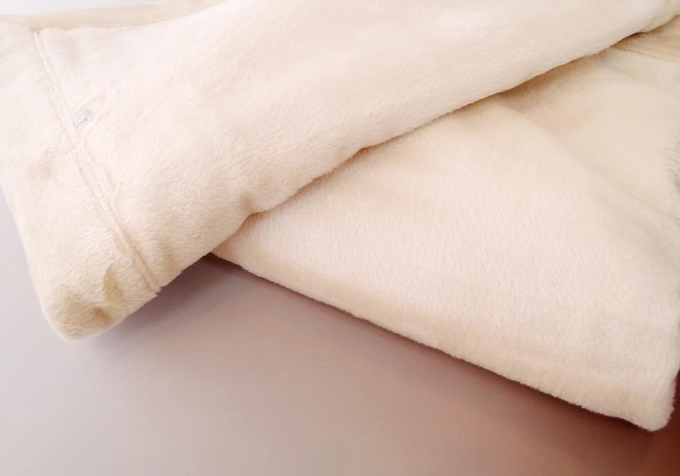 【楽天市場】西川 シルク毛布シングル 日本製 絹毛布 シルク：e-お布団屋