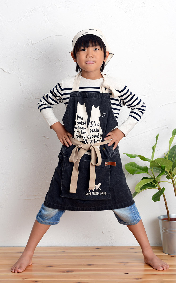 And Packable 100 160cm対応 バンダナ付きキッズエプロン キャット ブラック 綿100 コットン シンプル おしゃれ かわいい 台所 一人暮らし ひとり 一人 二人暮らし Salon Raquet De