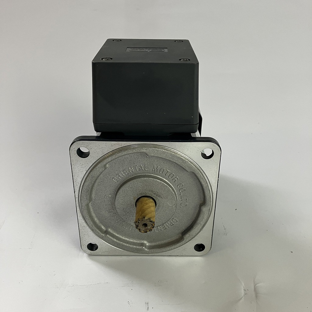 1つの新しい Axum590-Gu axum590GUモーター＃A7 1つの新しいVexta Oriental Axum590-Gu axum590GUモーター＃A7