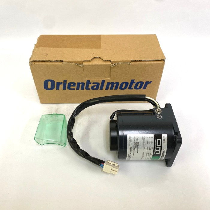 1つの新しい Axum590-Gu axum590GUモーター＃A7 1つの新しいVexta Oriental Axum590-Gu axum590GUモーター＃A7