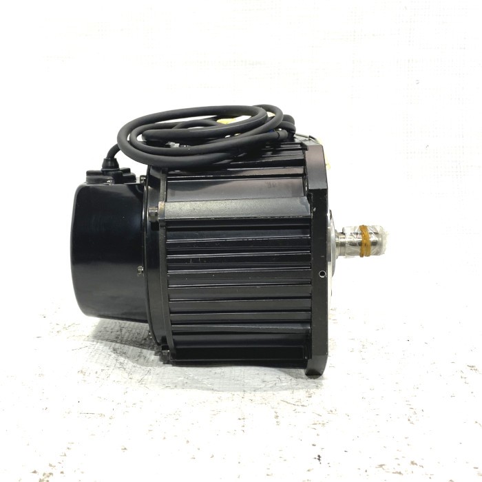 安川　サーボモーター　SGMDH-12A2A-YR13｜e-Spares 店