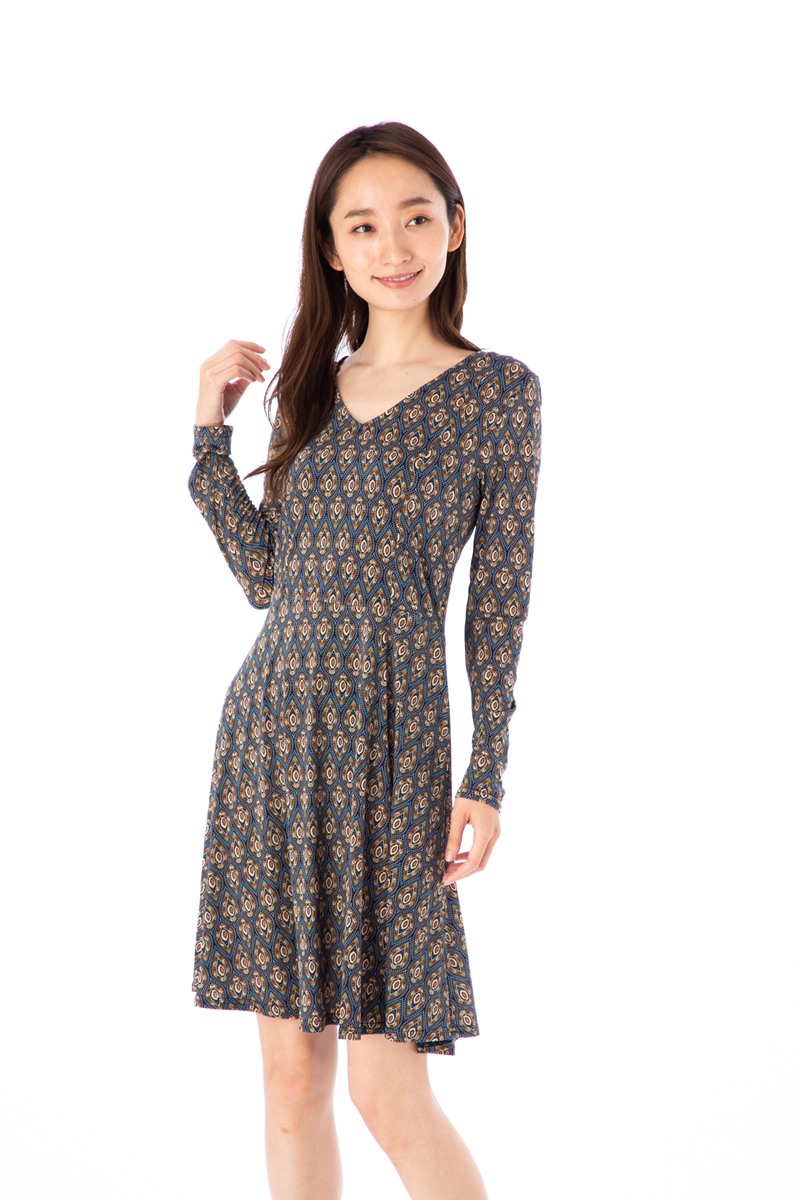 楽天市場 ファス Fas ワンピース T2 T3 T4サイズ 長袖 ひざ丈 ｖネック 総柄 ジャージー 大人上品 レディース Fille A Suivre ステラ