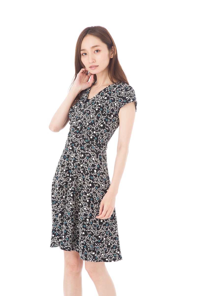 T4サイズ ワンピース 大人女子 大人 大人可愛い vネック レディース ワンピース ひざ丈ワンピース T1 T4サイズ パリ T2 T3 上品 ステラ Paris エジェリ Egerie ワンピース インポート 半袖 フランス vネック 総柄 T4サイズ ワンピース 大人女子 大人 大人可愛い vネック レディース ワンピース ひざ丈ワンピース T1 T4サイズ パリ T2 T3 上品 ステラ Paris エジェリ Egerie ワンピース インポート 半袖 フランス vネック 総柄