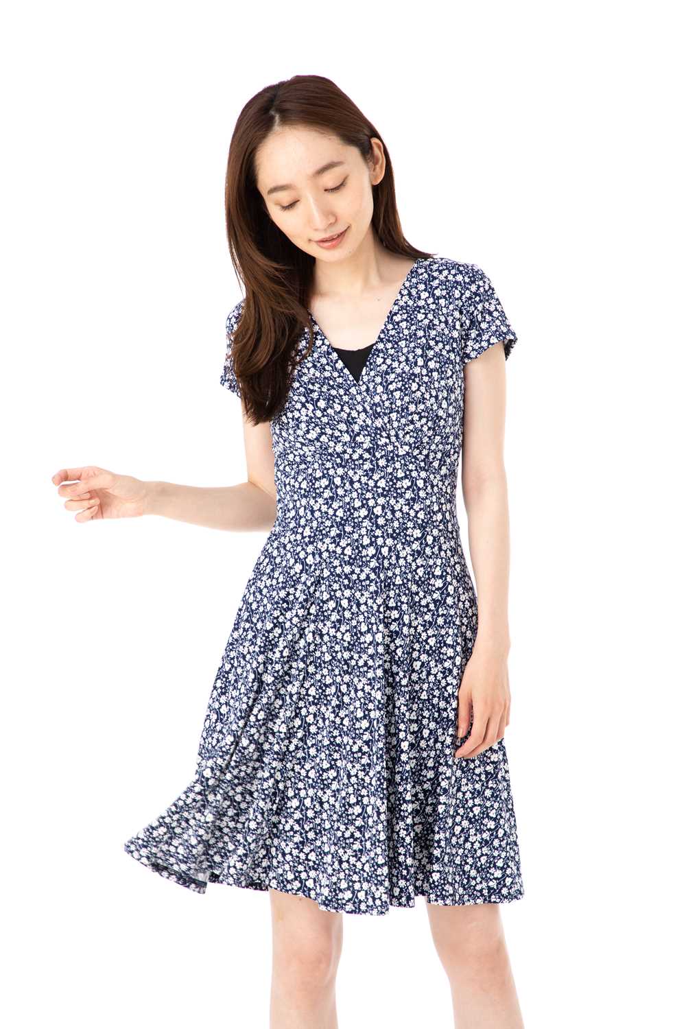 エジェリ Egerie ワンピース T1 T2 T3 T4サイズ 半袖 膝丈ワンピース 小花柄 Vネック ジャージー レディース 大人 Andapt Com