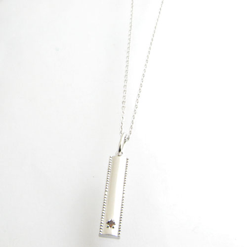 新発売の ネックレス Close To Me レッドダイヤモンド付き Black Whiteシンプルバー シルバーネックレス レディース Sn13 154 公式店舗 Www Theguitarmag Com