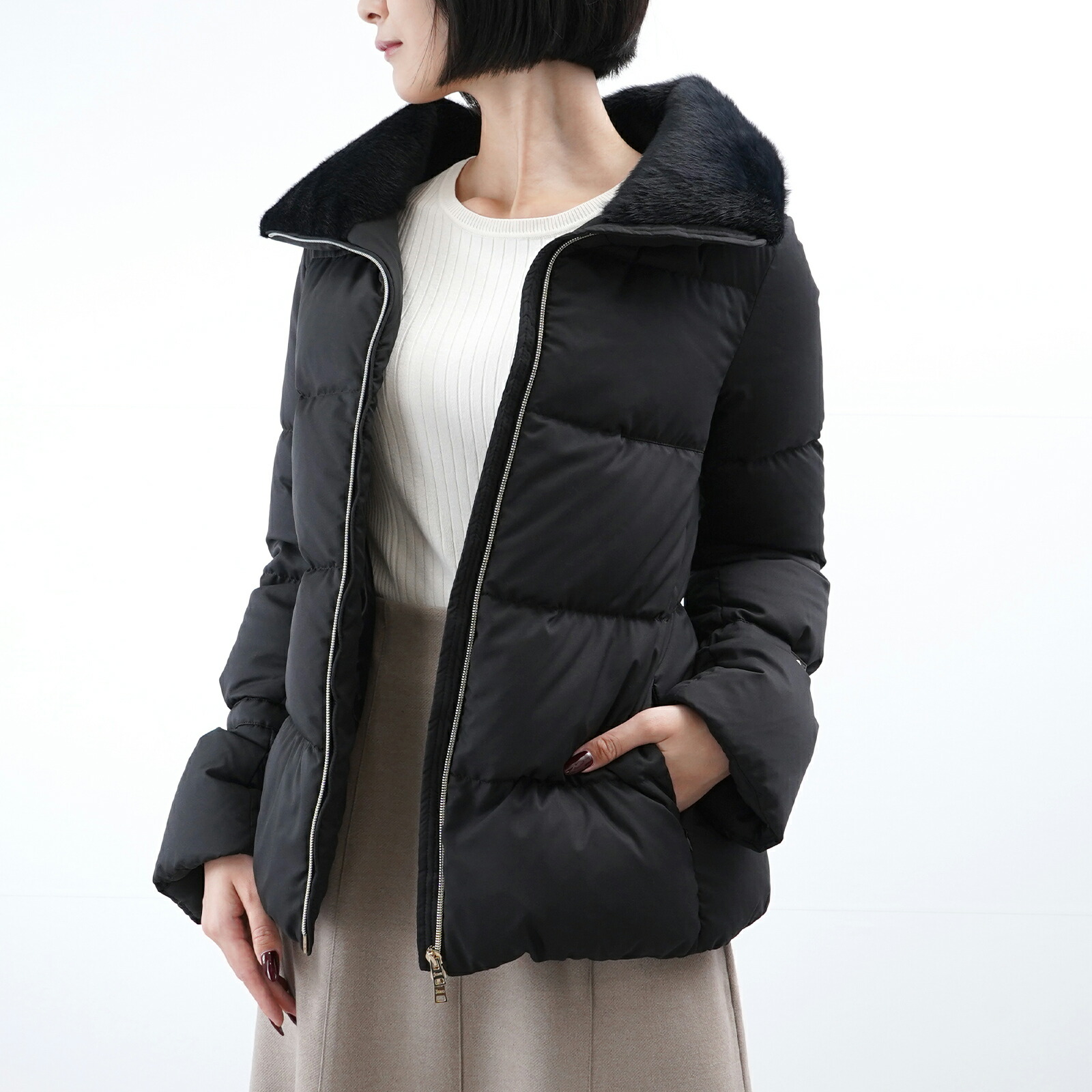 HERNO 地獄ノ  Arendelle 落ちこむ上衣 PI002141 D12414Z 黒いこと アウター レディース 亭主もち 一般受け おすすめ 差し上げ物 ロゴタイプ