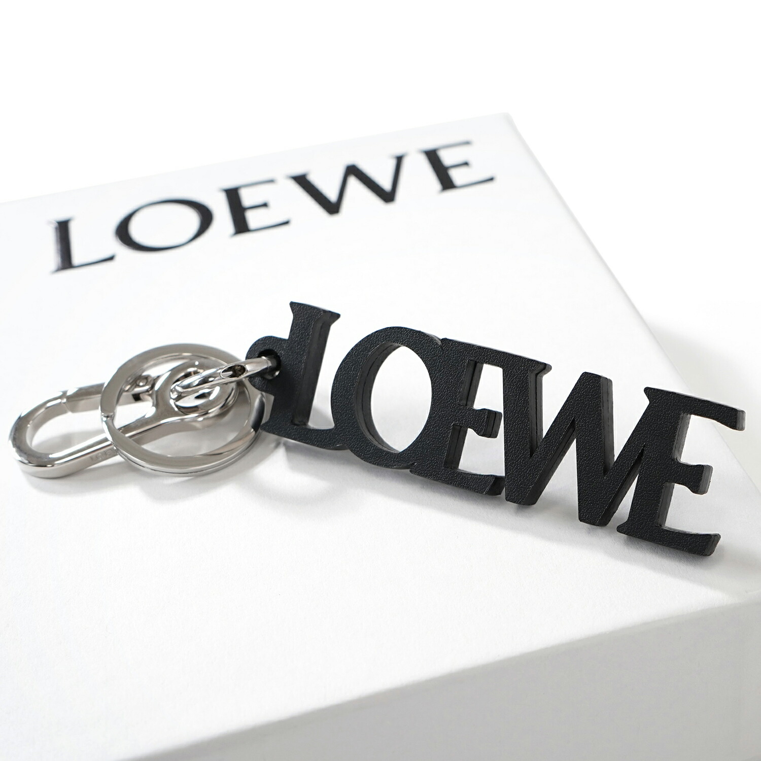 楽天市場】LOEWE ロエベ キーリング PEBBLE ペブル C621231X07