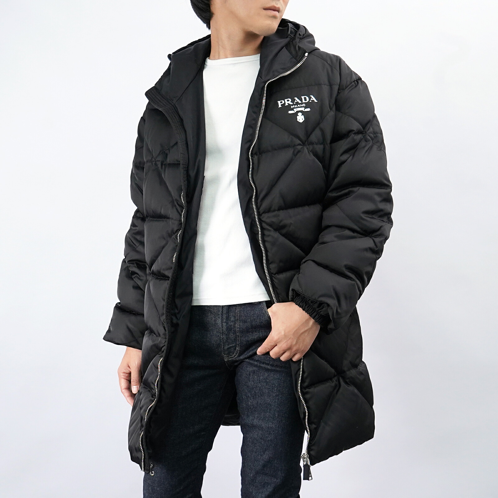 【位置づけるA】PRADA プラダ SGC042 S222 1WQ8 黒いこと 落ち込む上衣 メンズ 成人男性 一般受け おすすめ 差し上げ物 ロゴタイプ【中古】