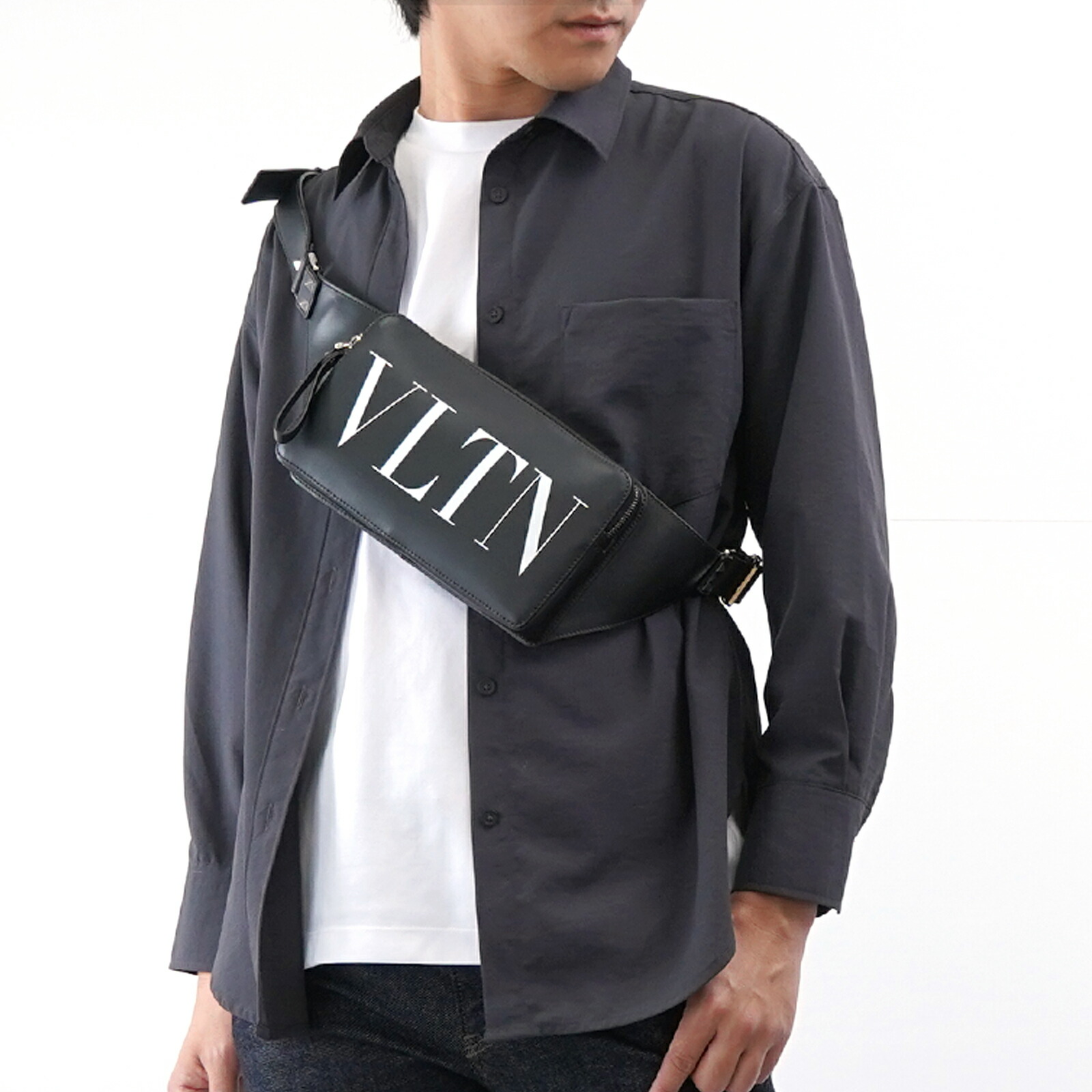 【新品 未当てはめる】VALENTINO ヴァレンティノ カーフレザー VLTN ショルダーバッグ メンズ 成人男性 一般受け おすすめ 差し上げ物 ロゴタイプ【中古】