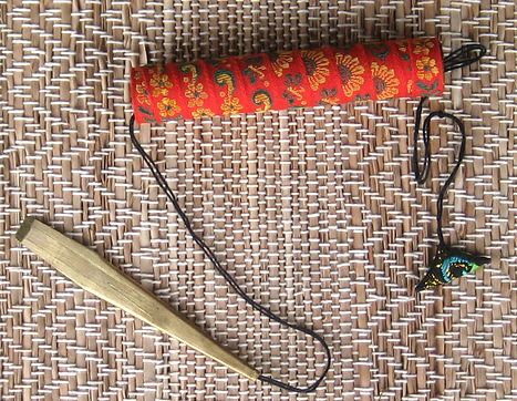 楽天市場】ダン・トゥ〈ベトナム民族楽器 弦楽器 月琴〉 : 地球雑貨