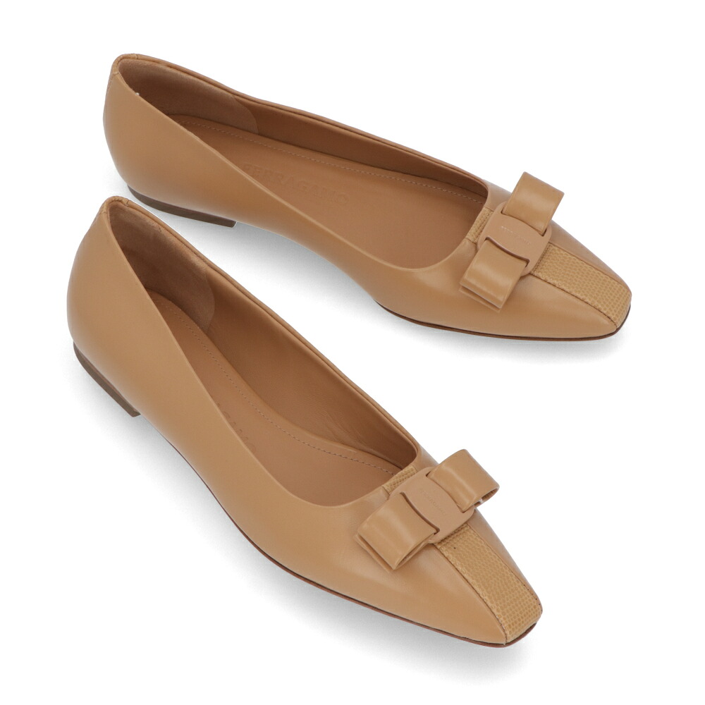 【新品】フェラガモ FERRAGAMO シューズ パンプス レディース キャメル レザー ヴァラ リボン バレエシューズ フラットシューズ ヒールなし SIWAR 775930｜LE CHIEN
