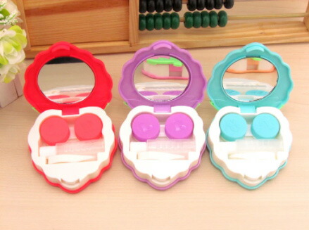 高質で安価 送料無料 いちごコンタクトレンズケース かわいい ミラー コンパクト 携帯 コンタクト 鏡 苺 イチゴ ストロベリー ロリィタ 甘ロリ 原宿系 ゆめかわ 毒かわいい パステル フルーツ 雑貨 お泊り 旅行 合宿 修学旅行化粧下地 ファンデーション クリーム 裏技