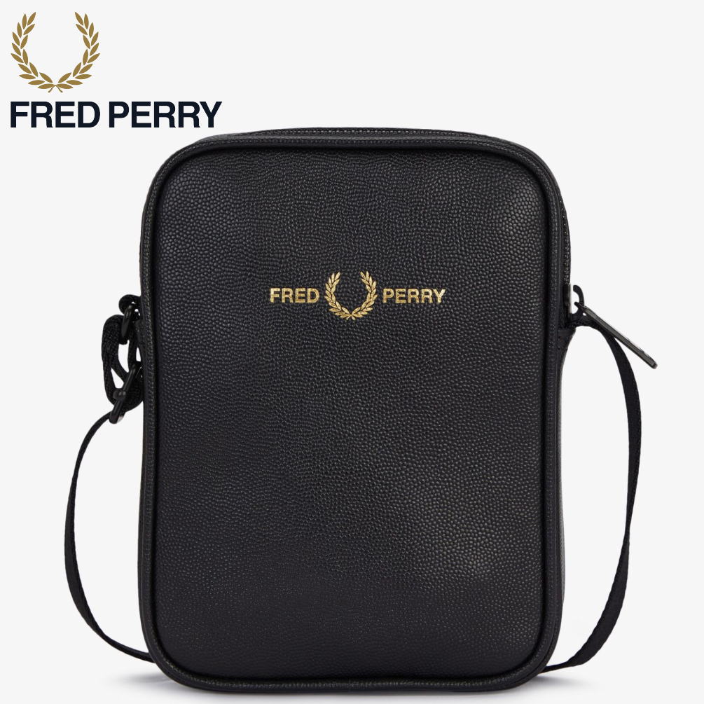 ４月限定！最大全額ポイント還元※要エントリー フレッドペリー FRED PERRY スコッチグレイン レザー サイド バッグ Scotchgrain Leather Side Bag L1189 102(ブラック)【GHOM】
