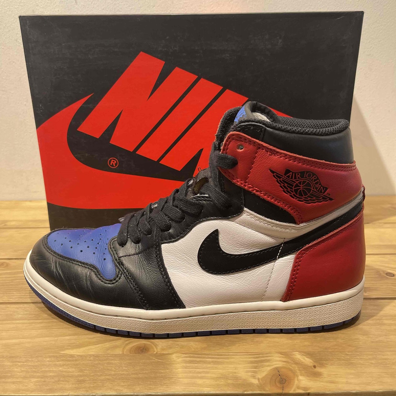 楽天市場】NIKE AIR JORDAN 1 RETRO HIGH OG TOP3 27cm 555088-026