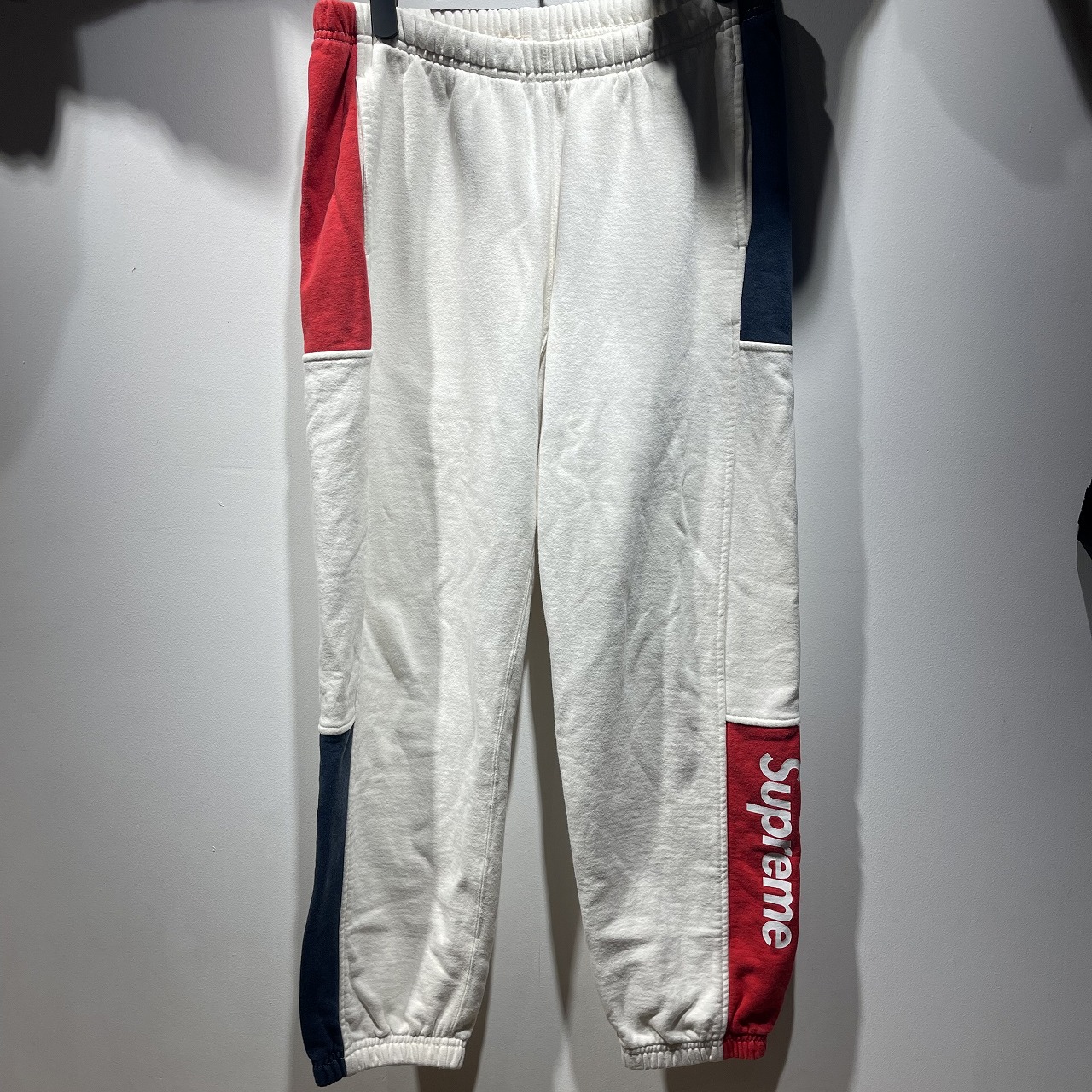 Supreme - supreme Formula Sweatpant フォーミュラスウェットパンツの