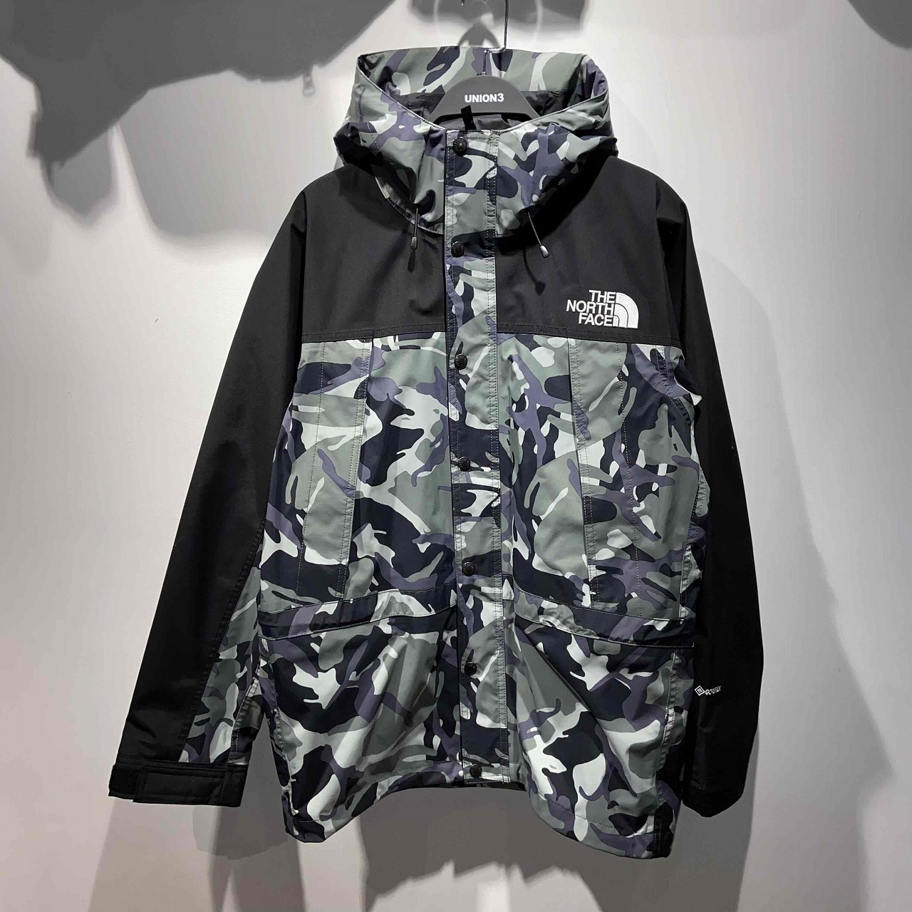 正規逆輸入品 THE NORTH FACE NOVELTY MOUNTAIN LIGHT JACKET NP62135