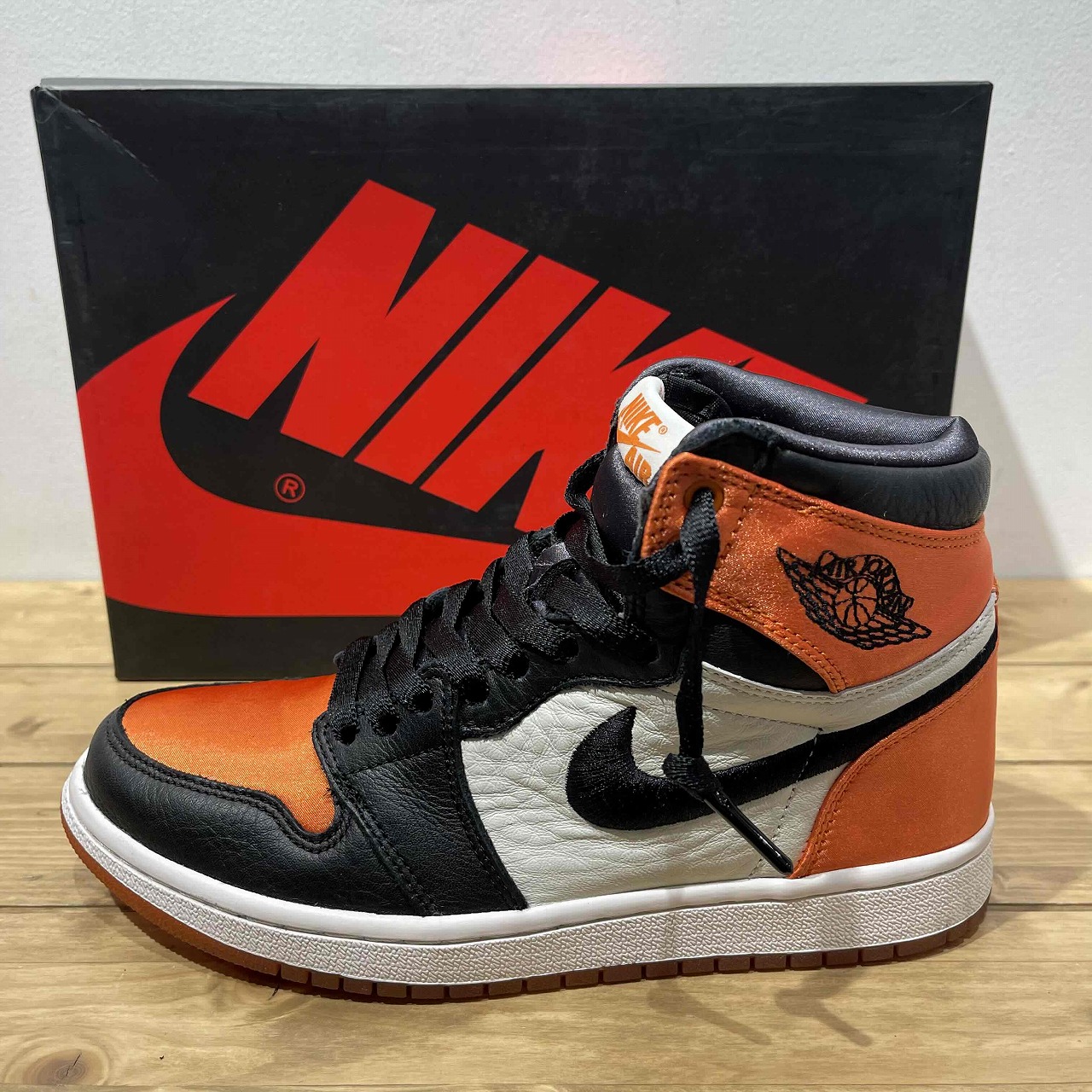 WMNS AIR JORDAN 1 RETRO HI OG SL シャタバ-