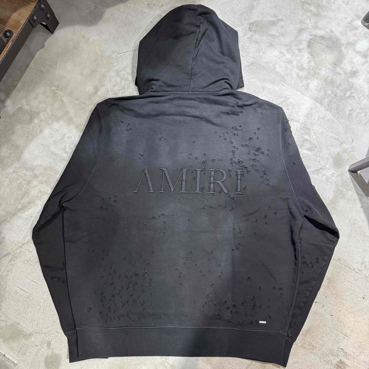 入手困難　AMIRI/アーミー　ペイントフーディー　美品 AMIRI - AMIRI アミリ ブルーペイント ブリーチ プルオーバー
