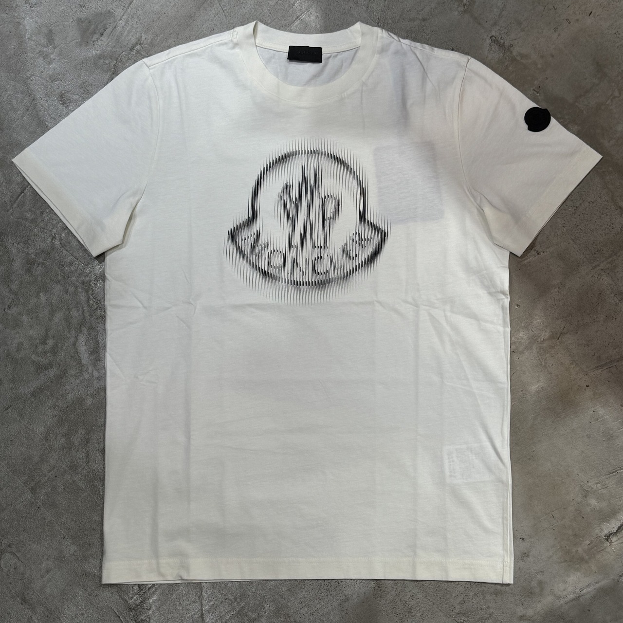 楽天市場】MONCLER 25ss BACK PRINT S/S T-SHIRT SIZE-XL K10918C00017