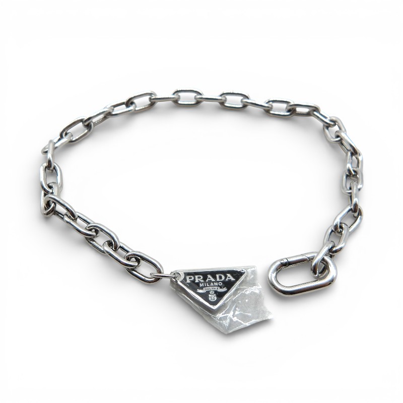 楽天市場】【中古】 PRADA プラダ ロゴプレート チェーン 楽天市場】【中古】 PRADA プラダ ロゴプレート チェーン
