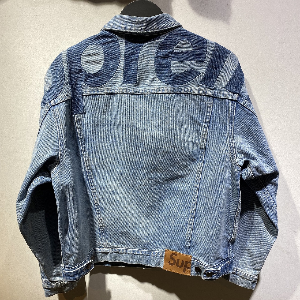 楽天市場】SUPREME 16ss DENIM TRUCKER JACKET XLサイズ 楽天市場】SUPREME 16ss DENIM TRUCKER JACKET XLサイズ