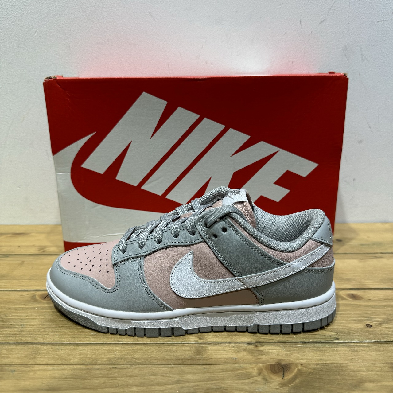 経堂) ナイキ NIKE WMNS ダンクロー DUNK LOW スニーカー サイズ25.5 グリーン グロー 中古ナイキ NIKE W DUNK LOW SE CC Honeydew ウィメンズ