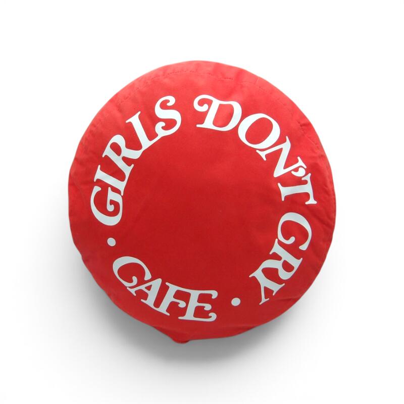 GIRLS DON\u0027T CRY CUSHION RED ガールズドンロクライ ロゴタイプ 座布団 大名店【中古】