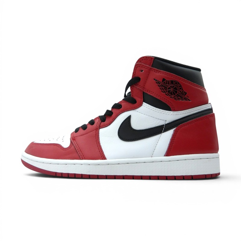 NIKE 2015 AIR JORDAN1 RETRO HIGH OG CHICAGO 大きさ27.0糎 555088-101 箱有 ナイキ エアジョーダン1 レトロ 御機嫌 乱痴気騒ぎ 風の強い町 スニーカー 大名店【中古】